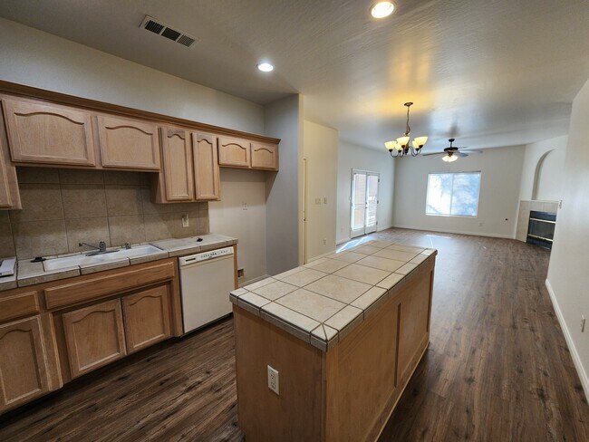 Building Photo - 307 Villa Elegante Dr