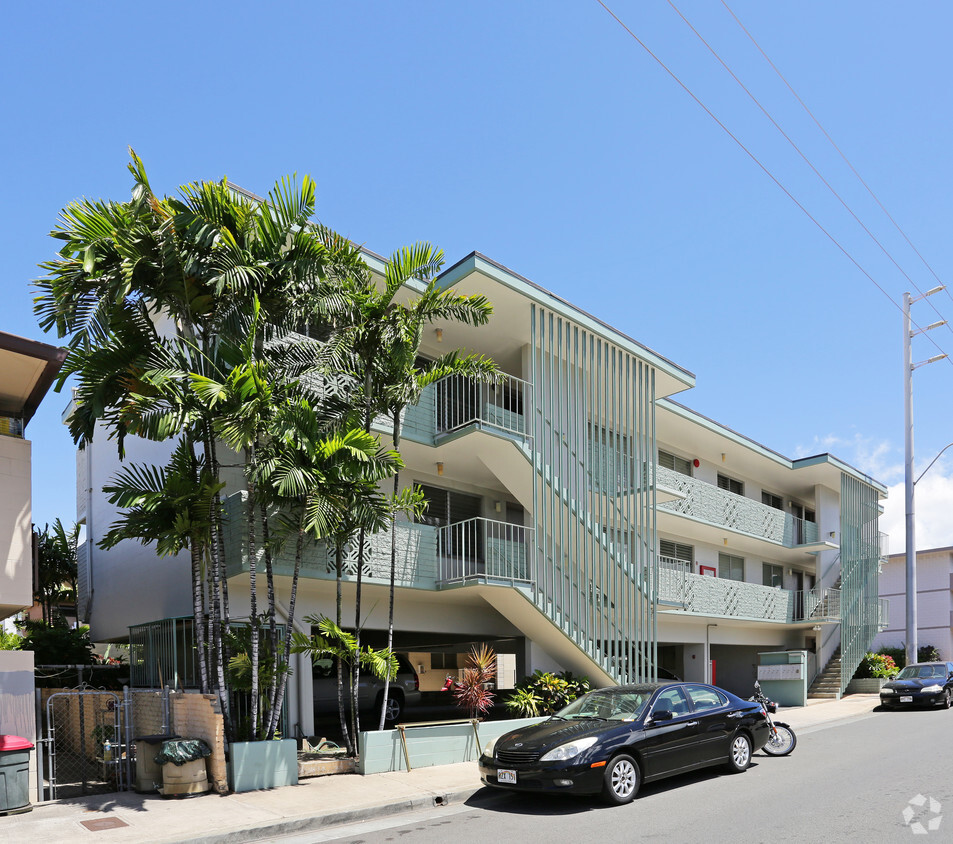 Building Photo - Hale Kilohana Apartments