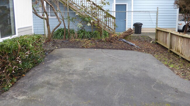 Building Photo - 1255 McMahan St