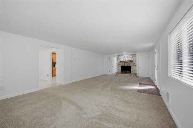 Foto del edificio - 14007 Greenwood Ave N