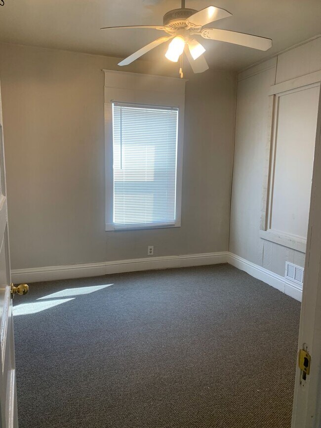 Foto del edificio - 1400 7th Ave