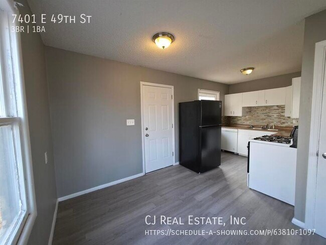 Foto del edificio - 7401 E 49th St
