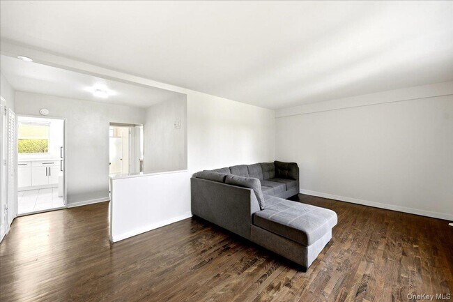 Foto del edificio - 12 Wainwright Ave