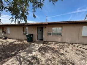 Building Photo - 504 W McMurray Blvd