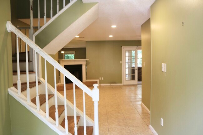 Building Photo - 6027 WinterGreen Rd NW
