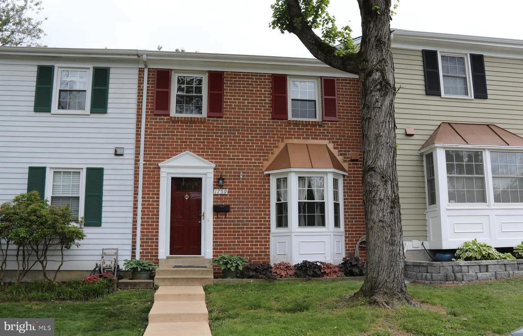 Foto principal - 1759 Sharwood Pl