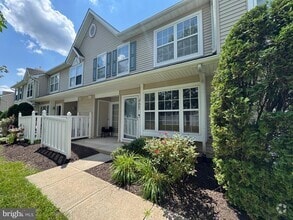 Building Photo - 807 Kirby Way