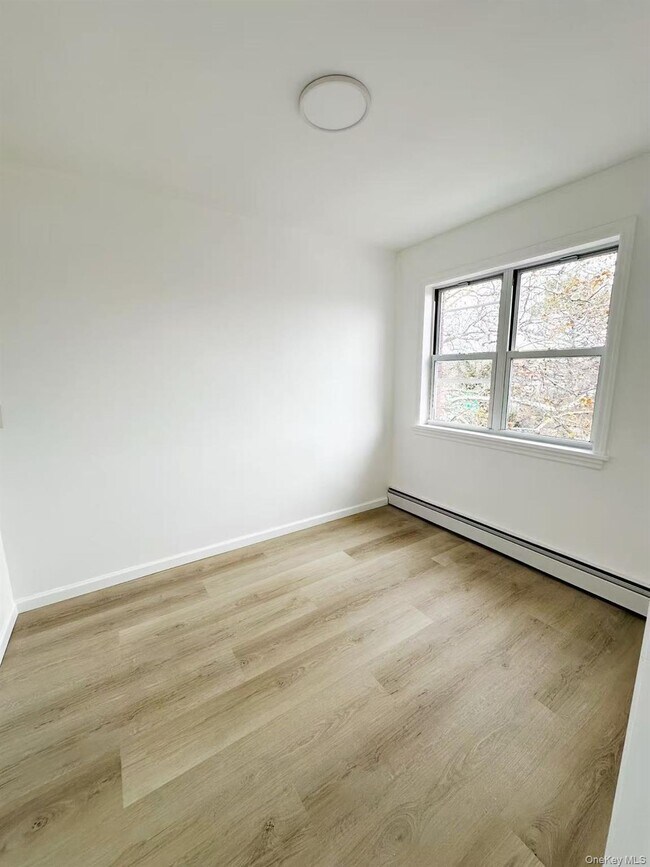 Foto del edificio - 142-06 Horace Harding Expy