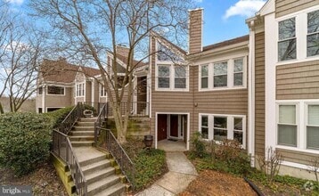 Building Photo - 7812 Mayfair Cir