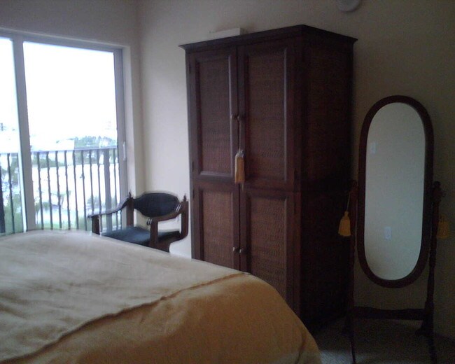 Building Photo - 3410 Coral Way