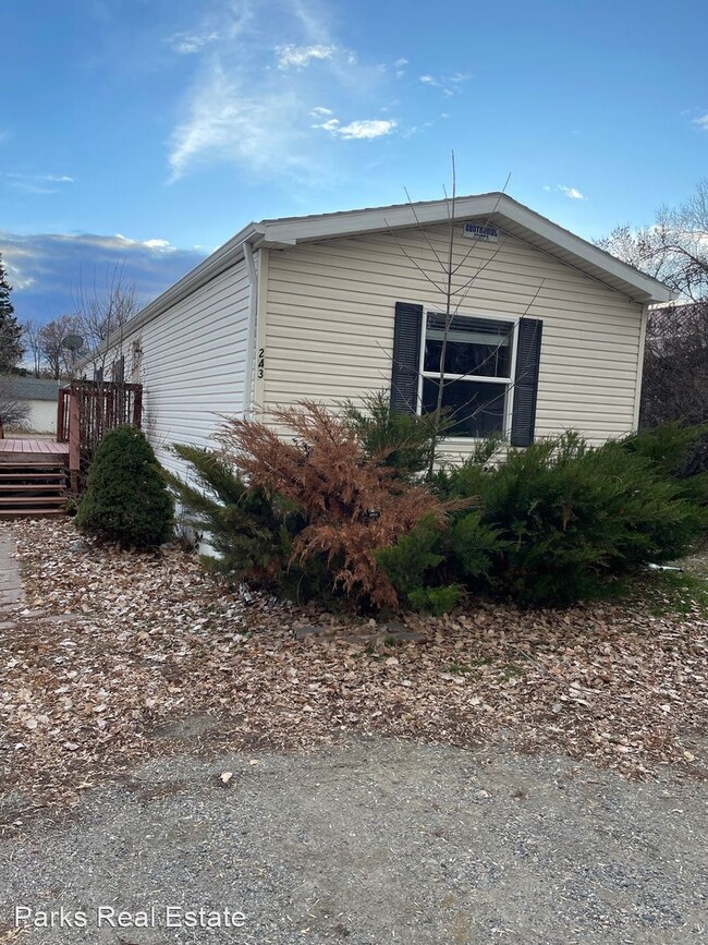 Foto del edificio - 3 br, 2 bath House - 243 W 5th Ave N