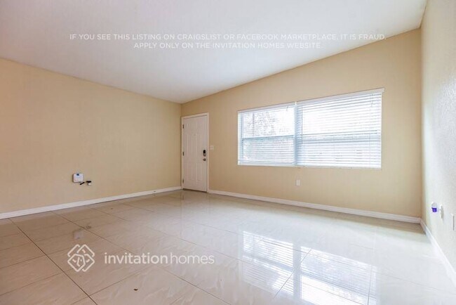 Building Photo - 109 E Lauren Ct