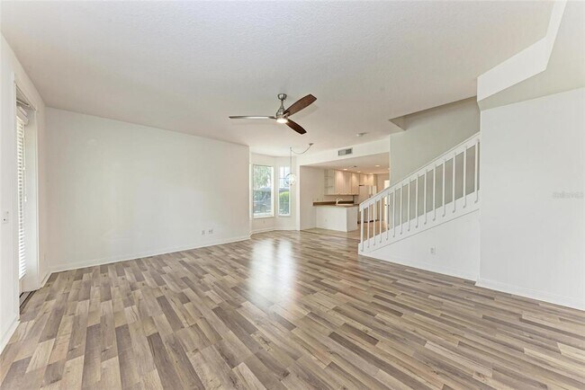 Building Photo - 1501 Napoli Dr W
