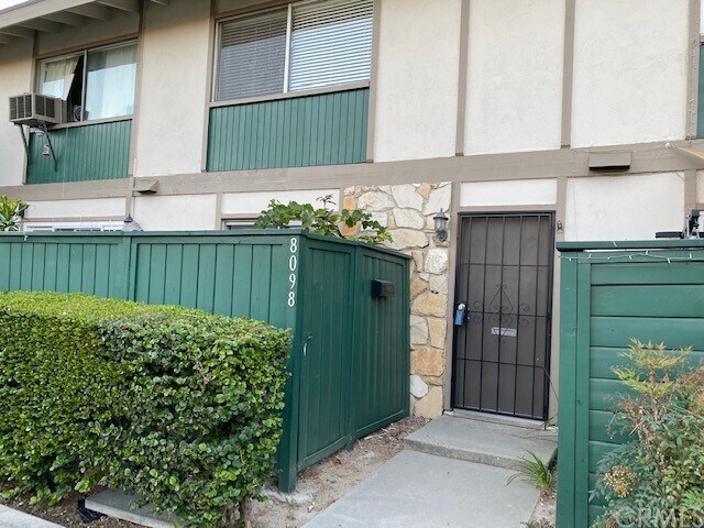Foto del edificio - 8098 Kerr Green