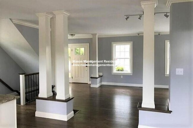 Building Photo - 3 bedroom in Waltham MA 02451