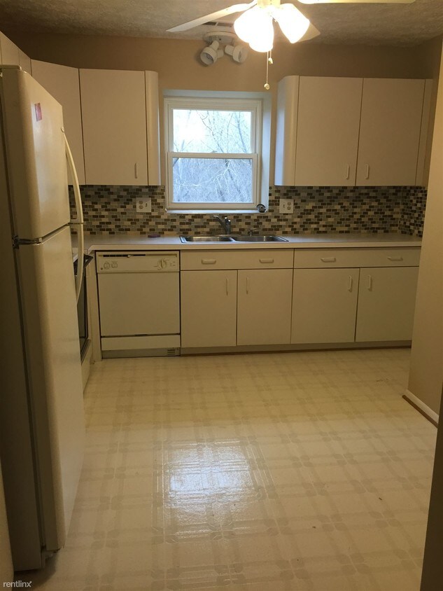 Primary Photo - 27900 Berrywood Ln
