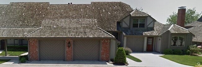 Building Photo - 3409 Seminole Dr