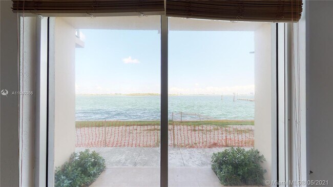 Foto del edificio - 11111 Biscayne Blvd