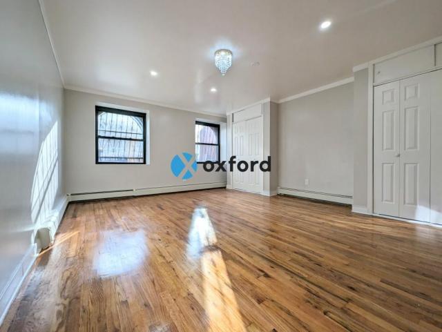 Building Photo - 2 bedroom in Brooklyn NY 11249
