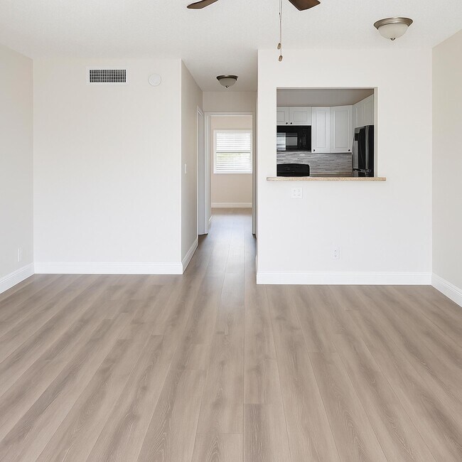 Foto del edificio - 4850 NE 5th Ave