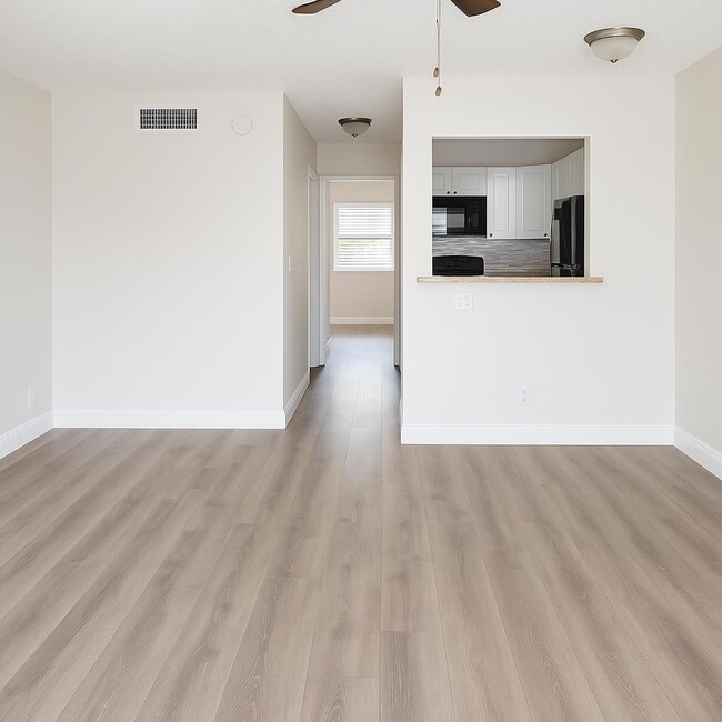 Building Photo - 4850 NE 5th Ave