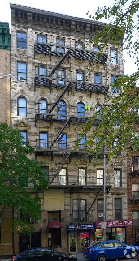 Building Photo - 230 E 25th St