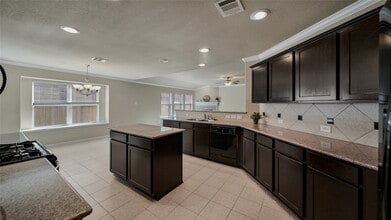 Building Photo - 106 Knollbrook Cir