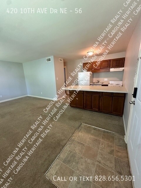 Foto principal - 420 10th Ave Dr NE