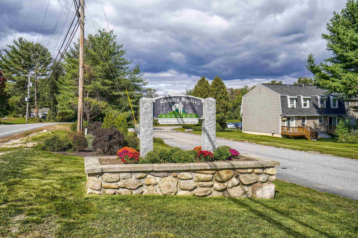 Primary Photo - 9 Foxtail Ln