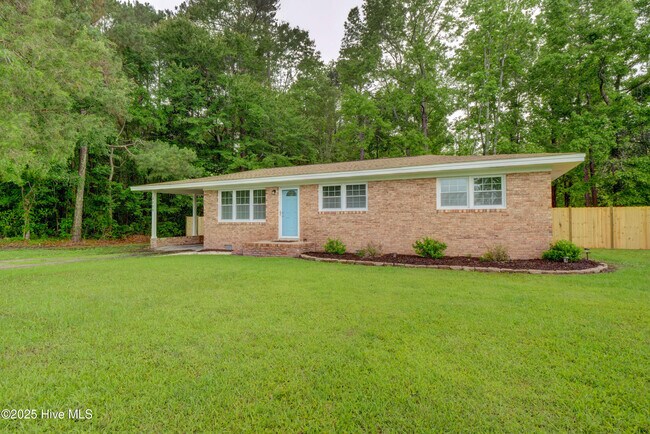 Foto del edificio - 4409 Blue Clay Rd
