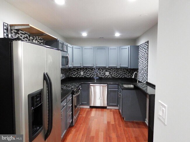 Foto del edificio - 924 S Robinson St