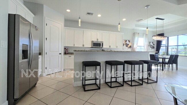 Building Photo - 1685 Serrano Cir