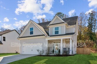 Building Photo - 566 Skye Dr