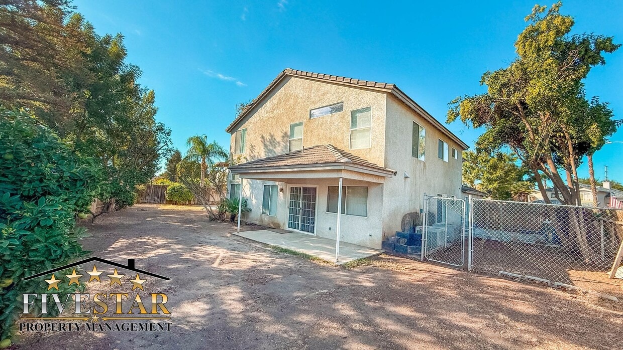 Building Photo - 4208 Horseshoe Ct