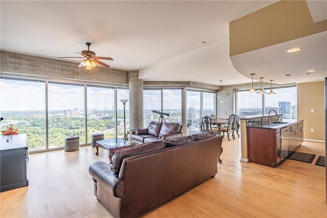 Foto del edificio - 361 17th St NW