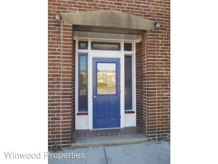Primary Photo - 1549 W 117th St