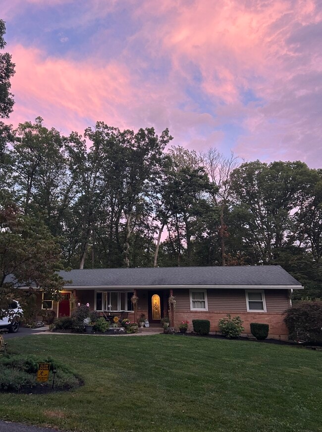 Building Photo - 2043 Quarry Rd