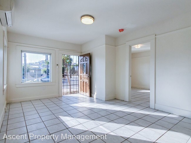 Building Photo - 235 33rd St