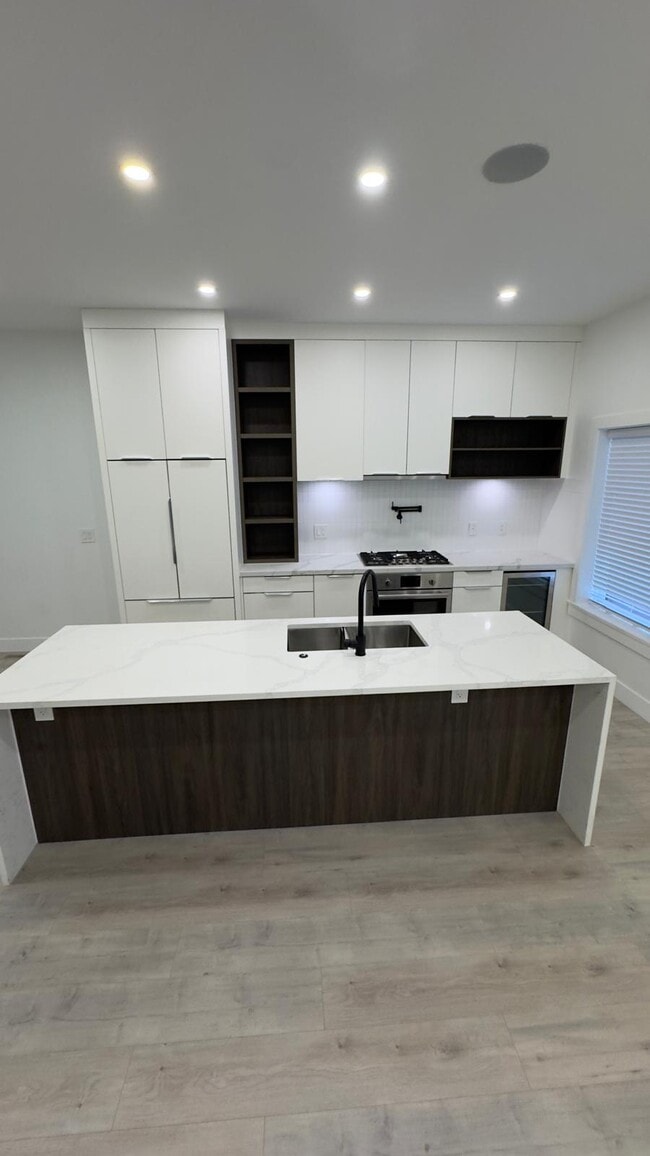 Building Photo - 35706 Marshall Rd