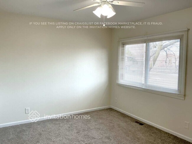 Building Photo - 2218 Jasmine Dr