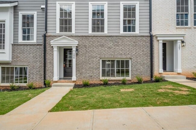 Building Photo - 3165 Dogwood Dr