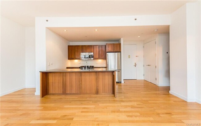 Foto del edificio - 3585 Greystone Ave