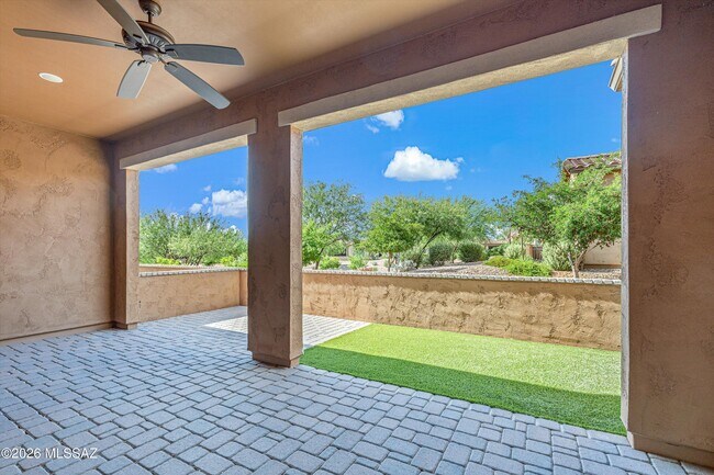 Foto del edificio - 61370 E Flint Dr