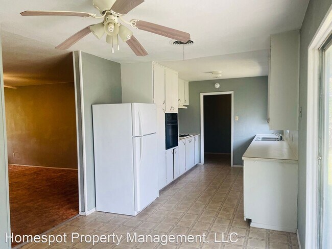 Building Photo - 3 br, 1.5 bath House - 1713 W 17th St