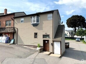 Building Photo - 406 Church St