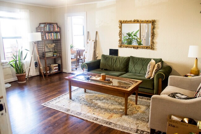 Photo - 1830 Moser Ave Apartments