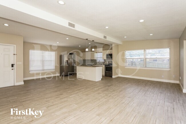 Foto del edificio - 1500 Dozier Ave