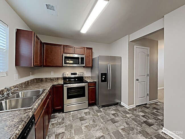 Building Photo - 117 Vermillian Dr