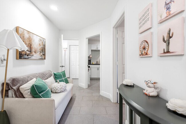 Foto del edificio - 147 Granada St