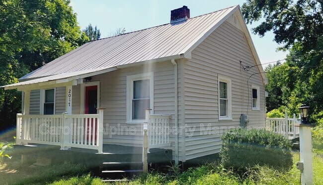 Building Photo - 2017 Stony Point Rd